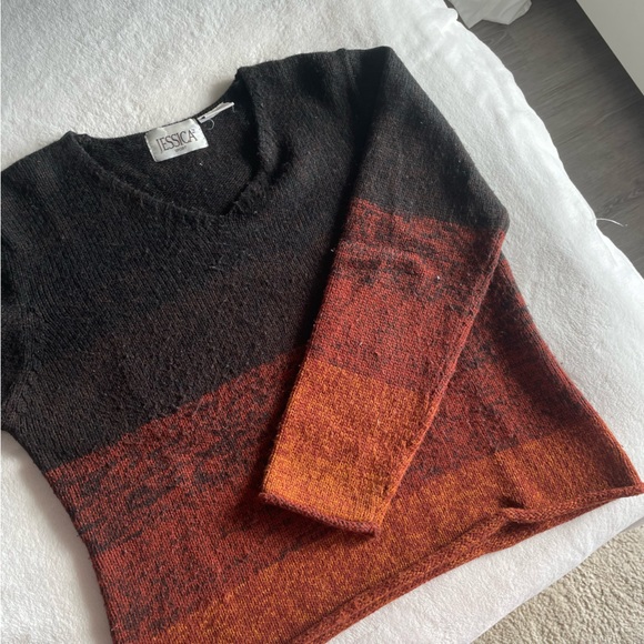 Vintage Ombré Burgundy Orange V-Neck Sweater - Picture 2 of 6